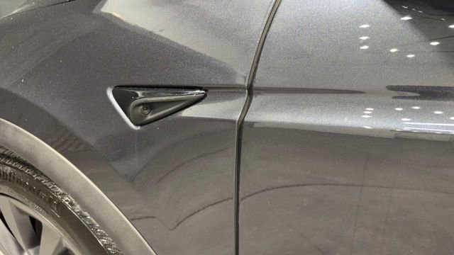 Used 2024 Tesla Model X image 14