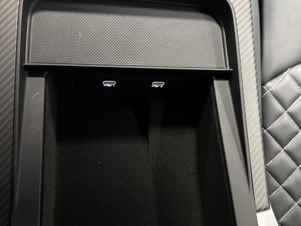 Used 2025 Audi SQ8 Premium Plus w/ S Sport Package image 25