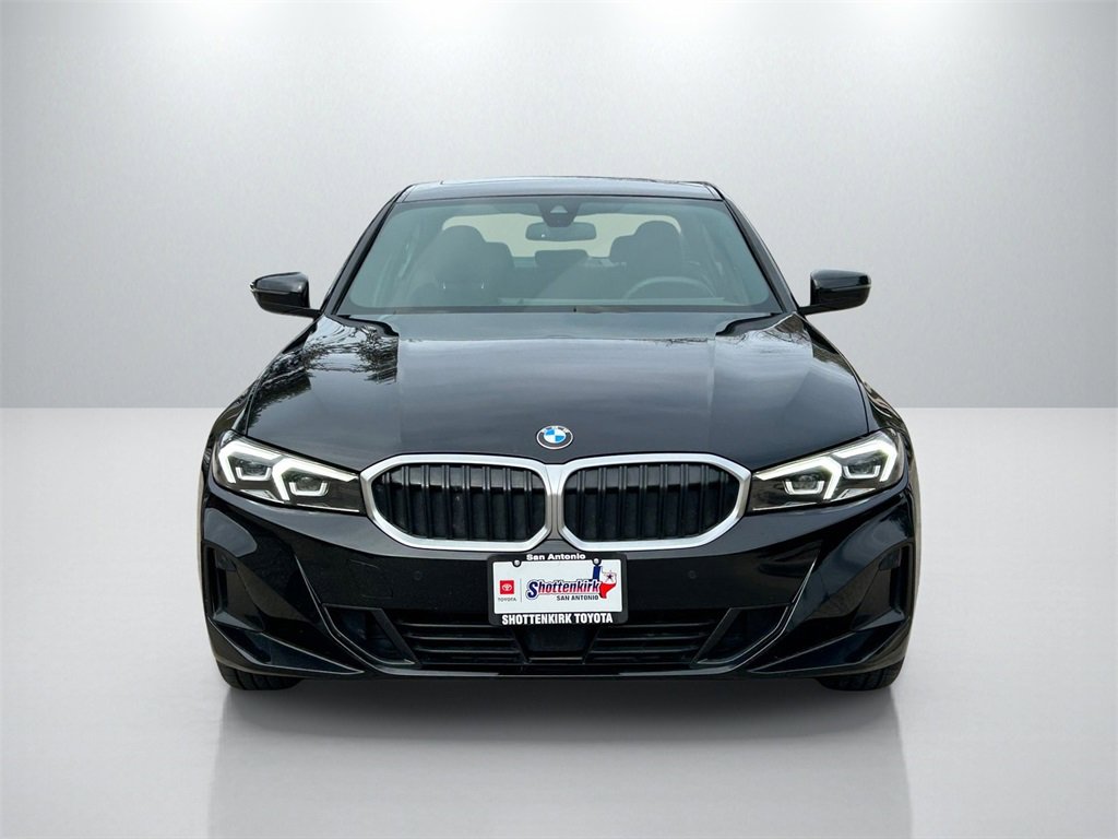 Used 2025 BMW 330i Sedan image 2