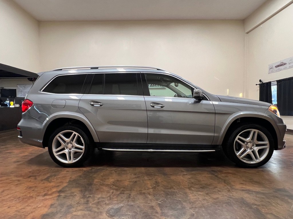 Used 2015 Mercedes-Benz GL 550 4MATIC image 10