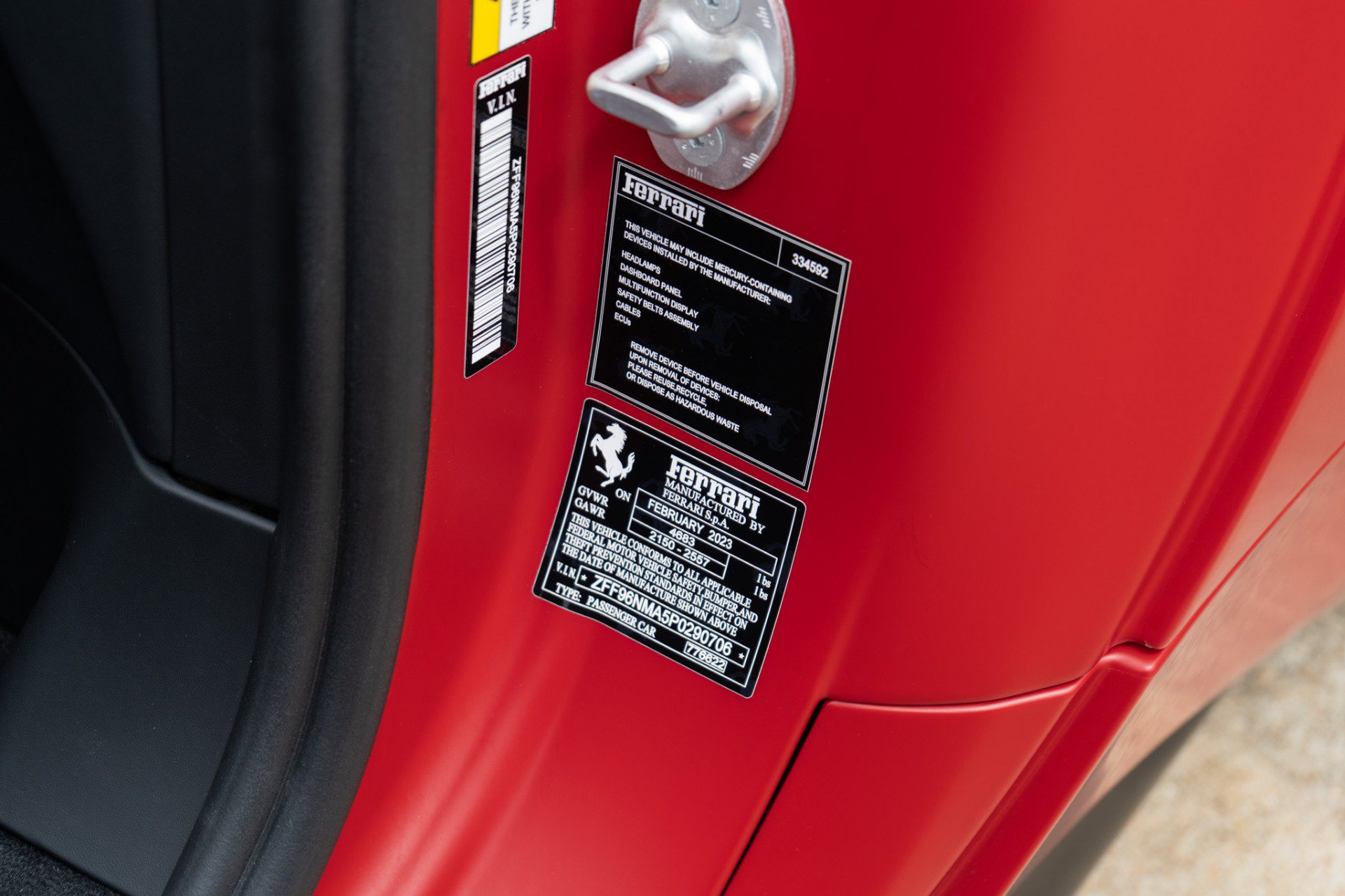 Used 2023 Ferrari SF90 Spider AWD/4WD image 34