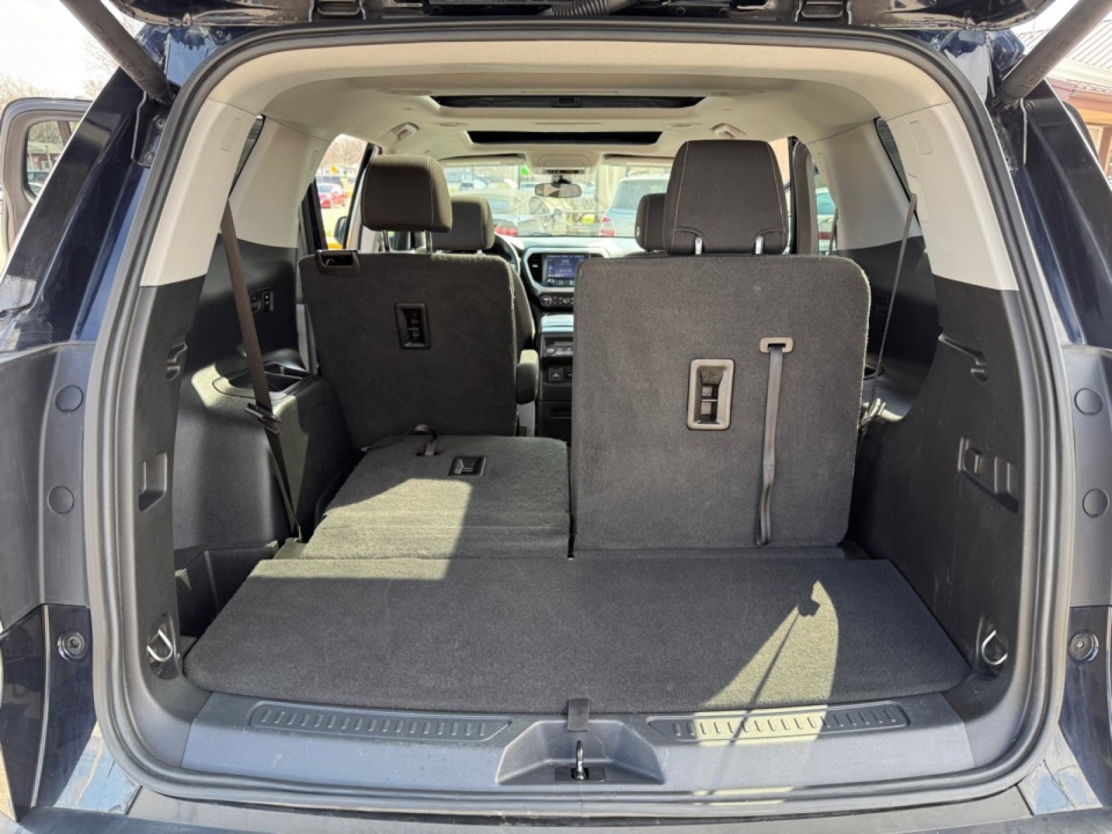 Used 2021 GMC Acadia SLE w/ GMC Pro Grade Package image 37