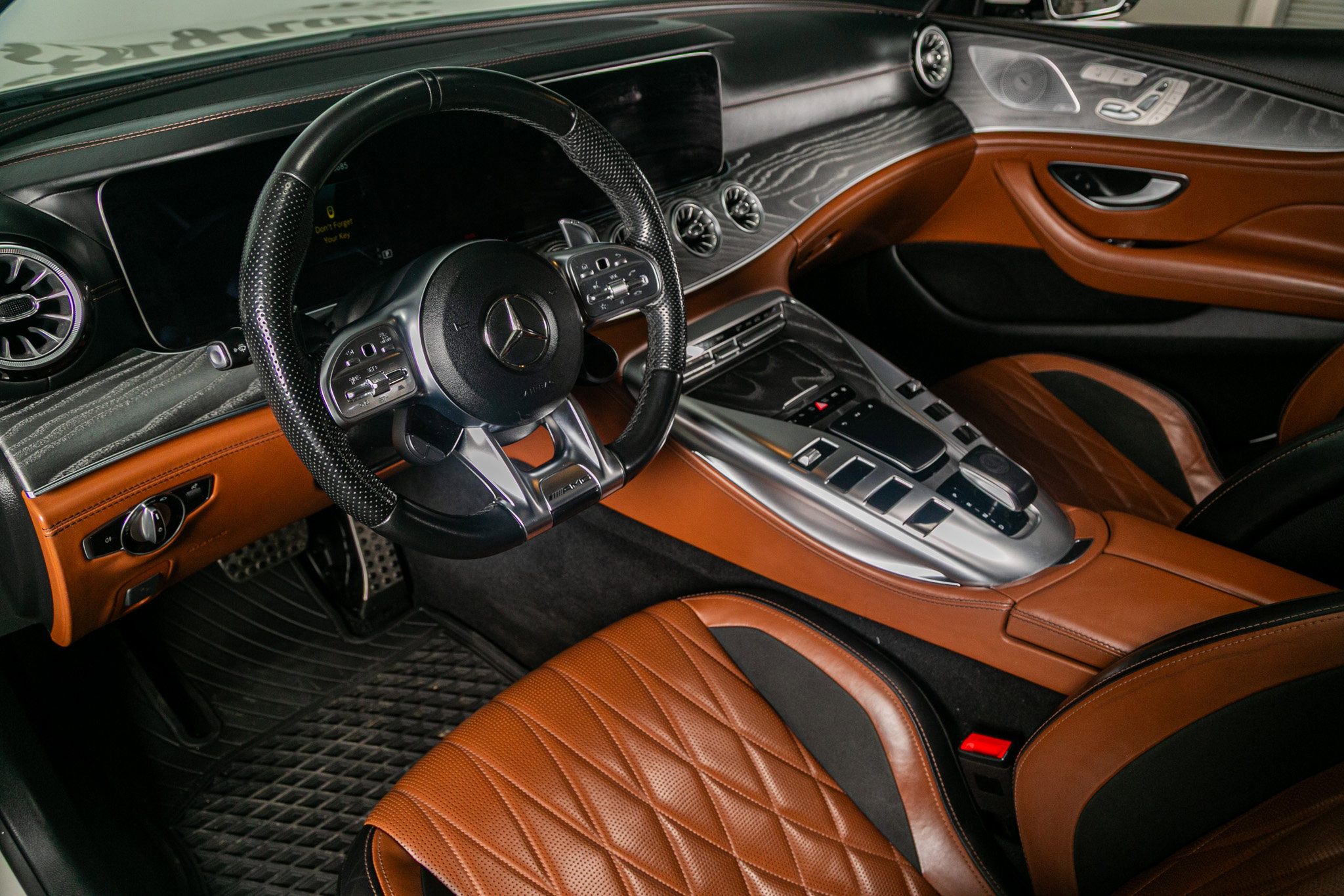 Used 2021 Mercedes-Benz AMG GT 43 image 2