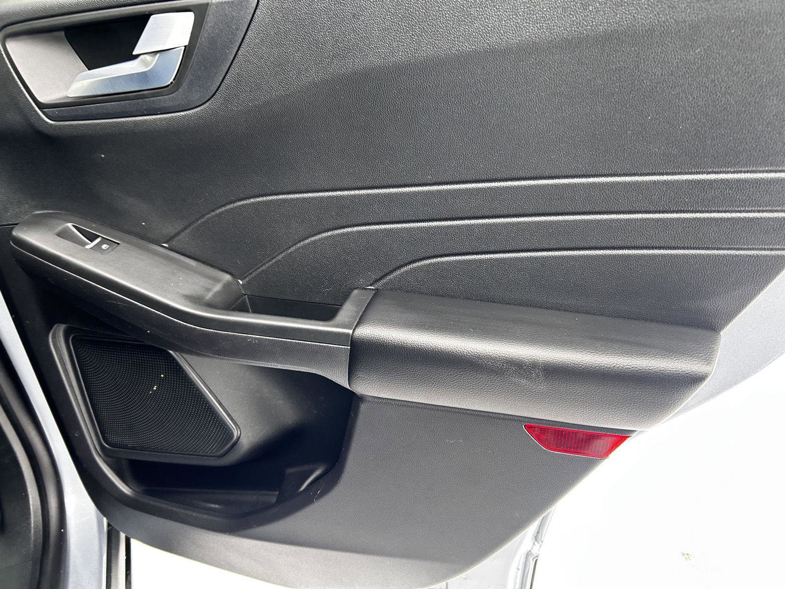 Used 2022 Ford Escape SEL w/ Technology Package image 19