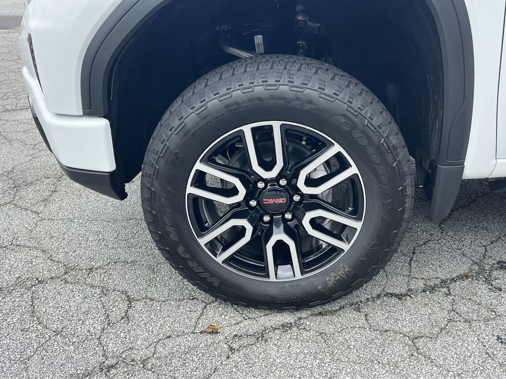 New 2025 GMC Sierra 1500 AT4 w/ Technology Package image 24