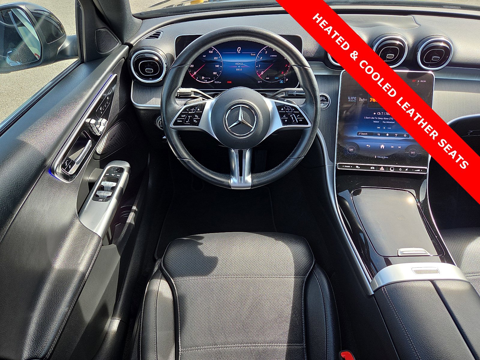 Used 2025 Mercedes-Benz C 300 Sedan image 11