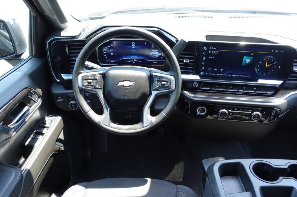Used 2024 Chevrolet Silverado 1500 LT AWD/4WD image 41