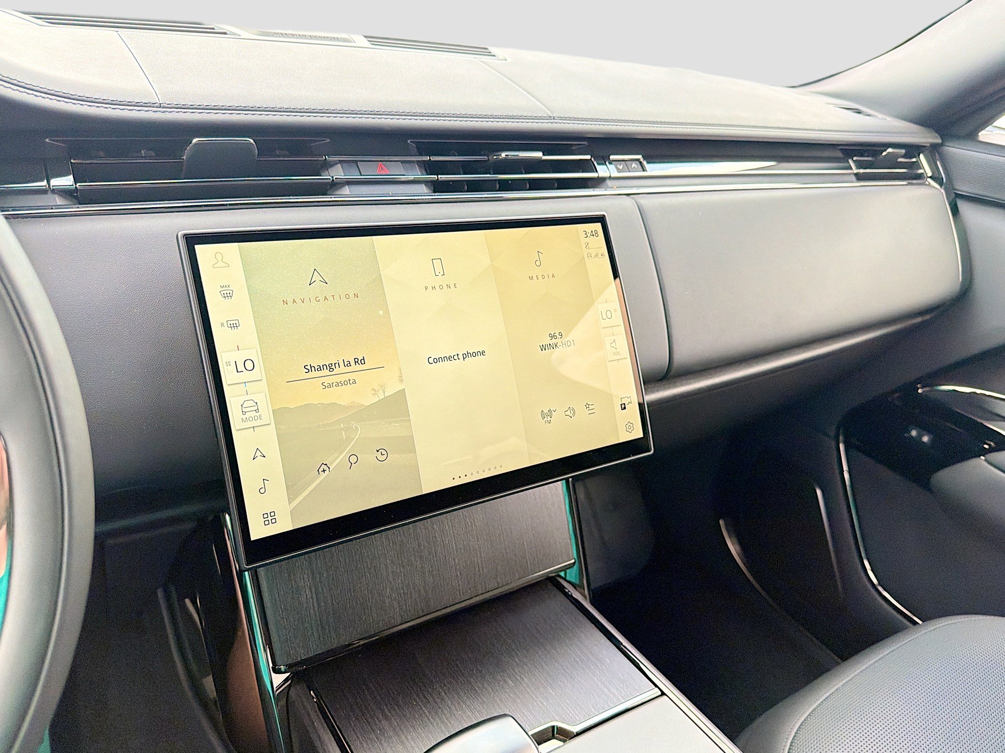 New 2026 Land Rover Range Rover Long Wheel Base SV image 28