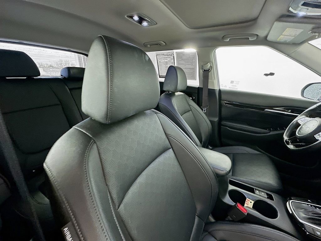 Used 2023 Kia Seltos SX w/ SX Sunroof Package AWD/4WD image 29