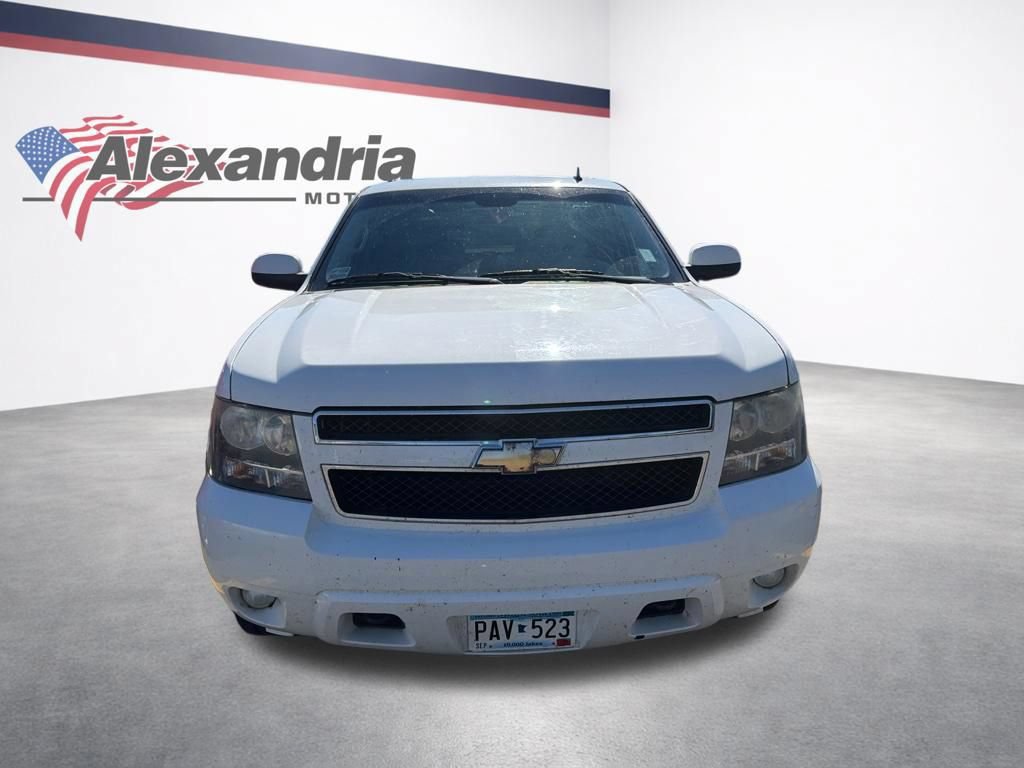 Used 2009 Chevrolet Suburban LT w/ Luxury Package AWD/4WD image 2