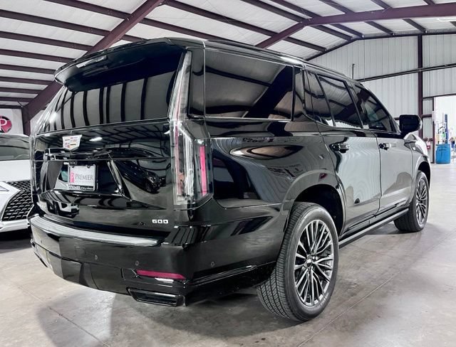 Used 2025 Cadillac Escalade Sport Platinum AWD/4WD image 3