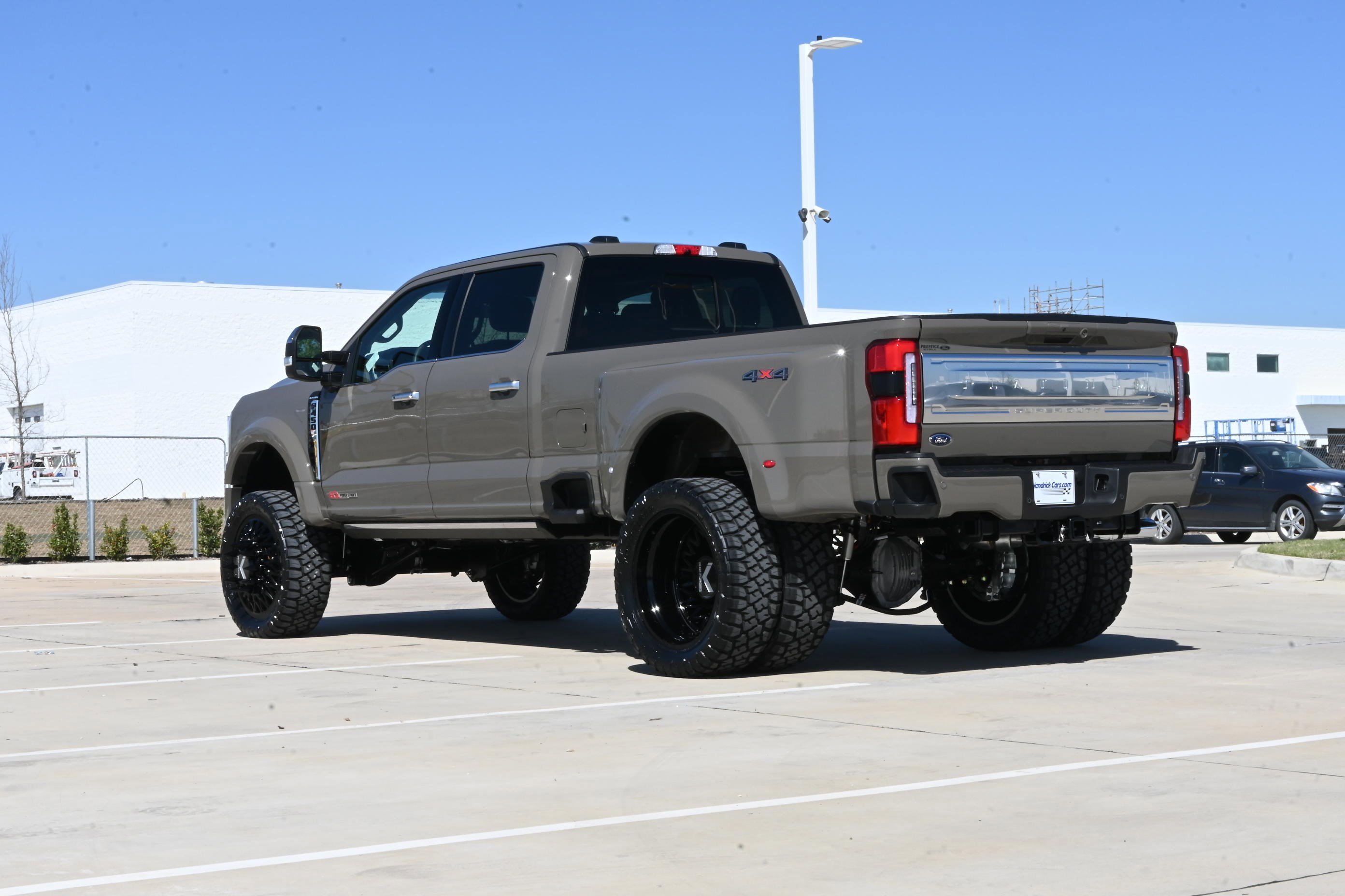 Used 2026 Ford F450 Platinum w/ Platinum Plus Package image 6