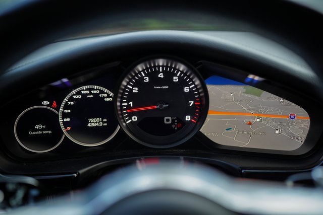 Used 2018 Porsche Panamera 4 image 26