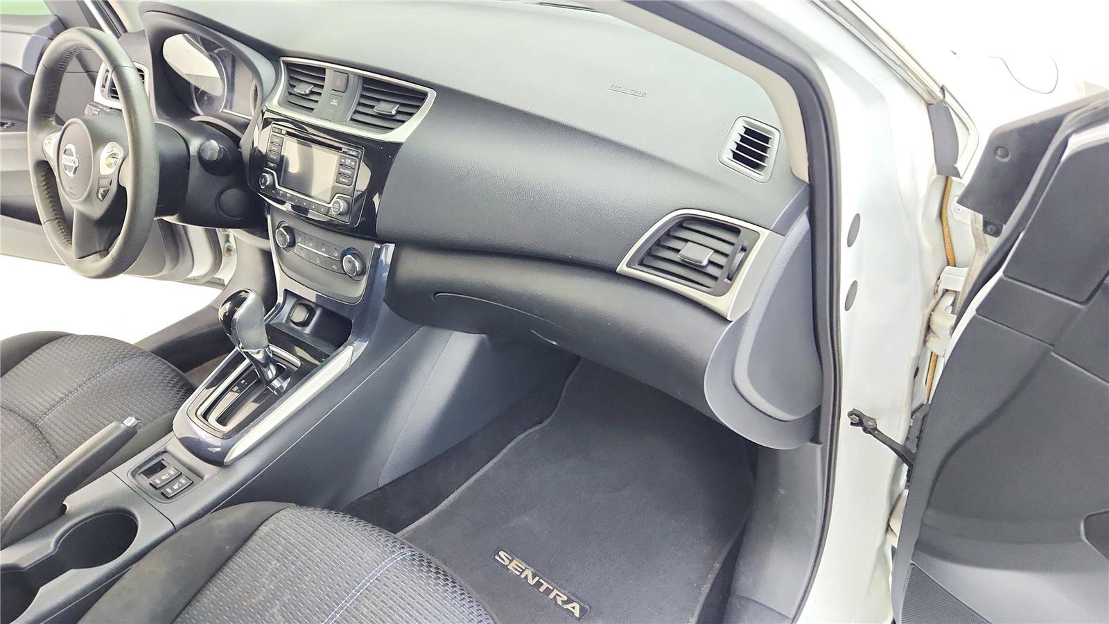 Used 2017 Nissan Sentra SR FWD image 22
