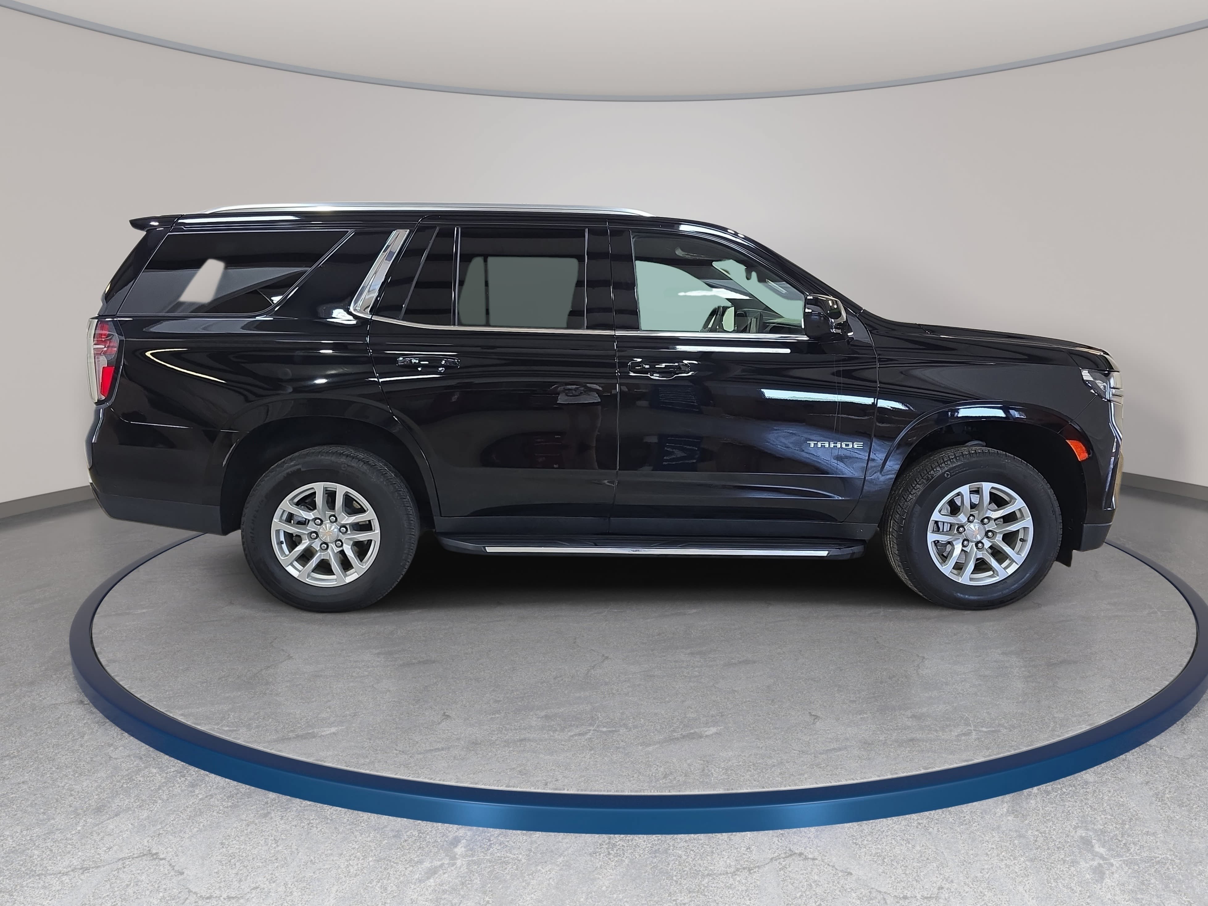 Used 2024 Chevrolet Tahoe LS w/ Driver Alert Package AWD/4WD image 5