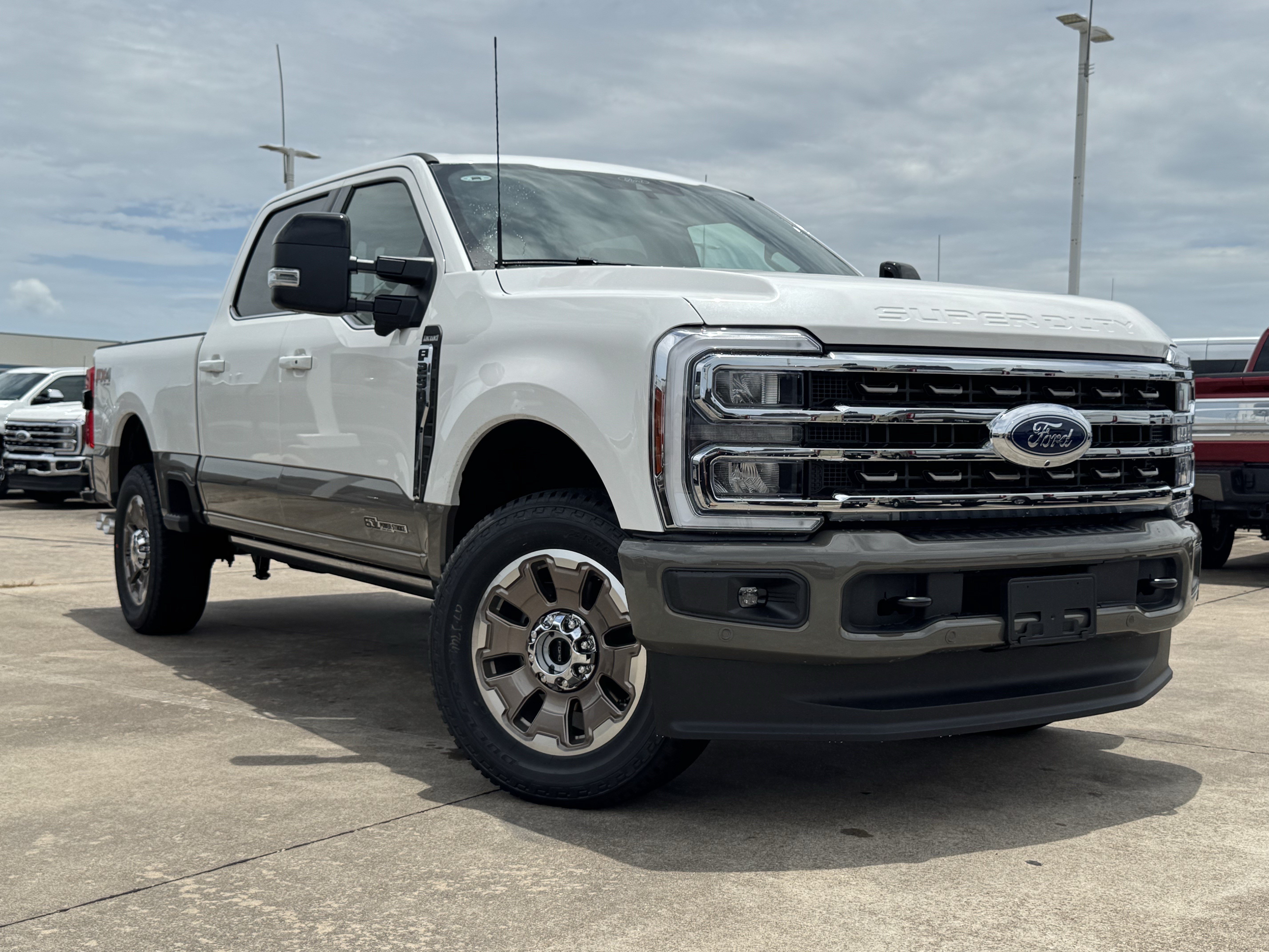 New 2026 Ford F250 King Ranch w/ FX4 Off-Road Package AWD/4WD image 2