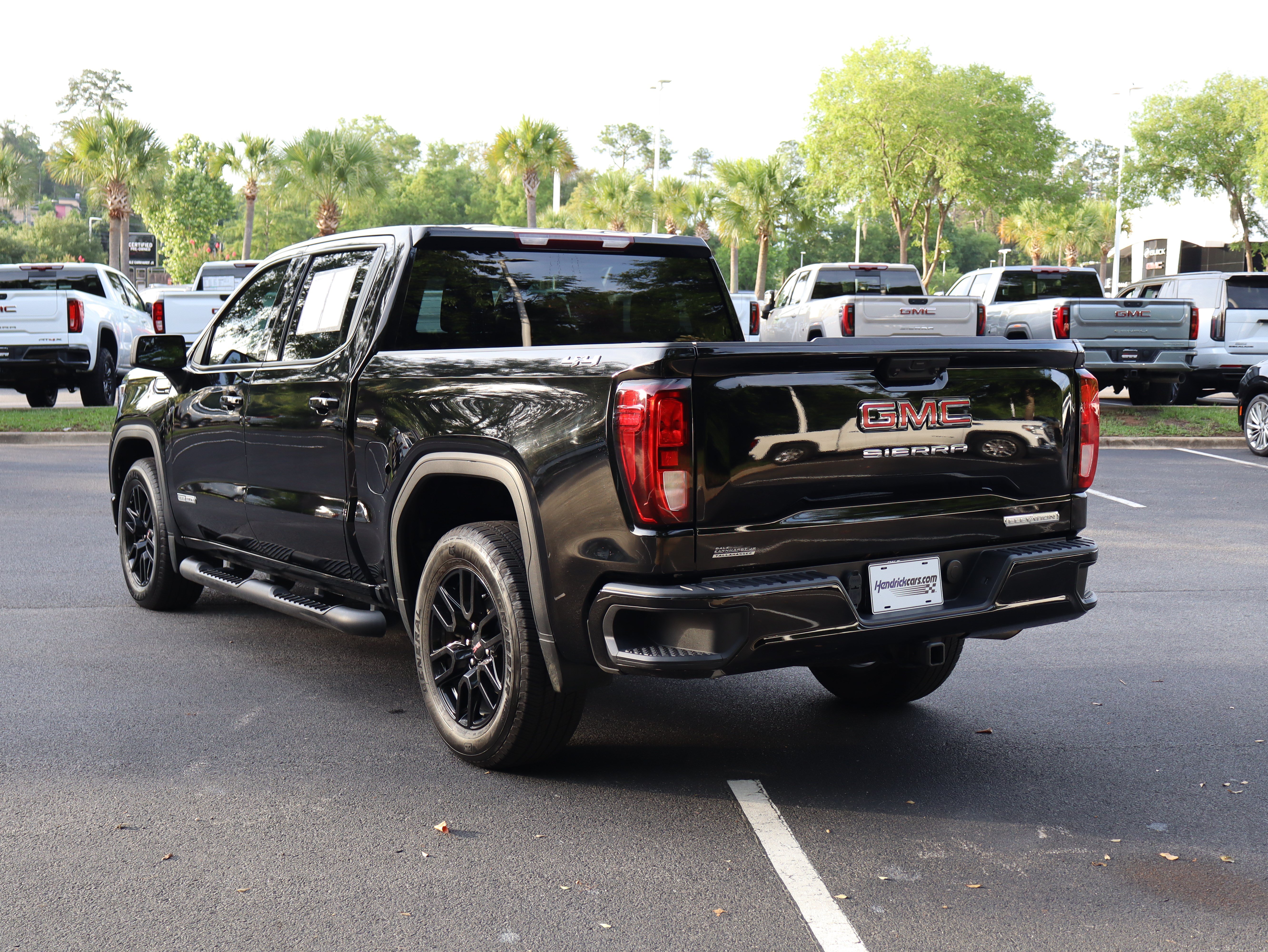 Used 2023 GMC Sierra 1500 Elevation AWD/4WD image 7