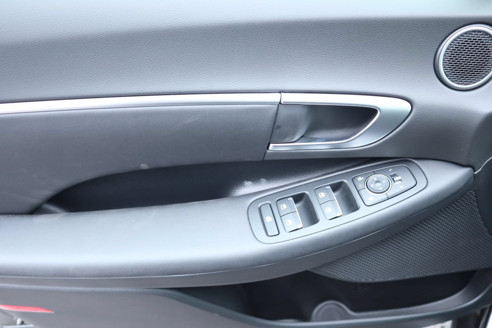 New 2026 Hyundai Sonata SEL FWD image 19