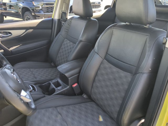 Used 2020 Nissan Rogue Sport SV w/ Technology Package FWD image 15