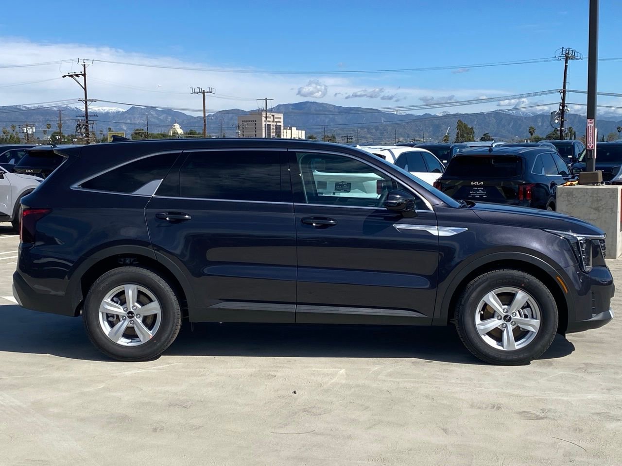 New 2026 Kia Sorento LX image 2