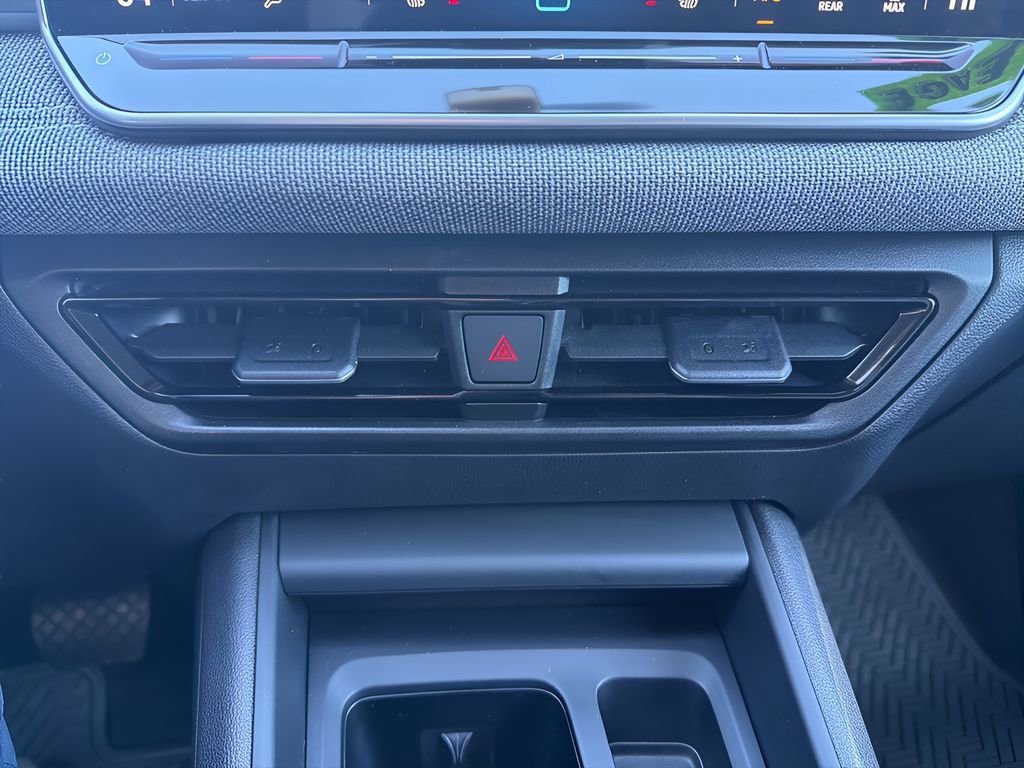 Used 2025 Volkswagen Tiguan S image 20