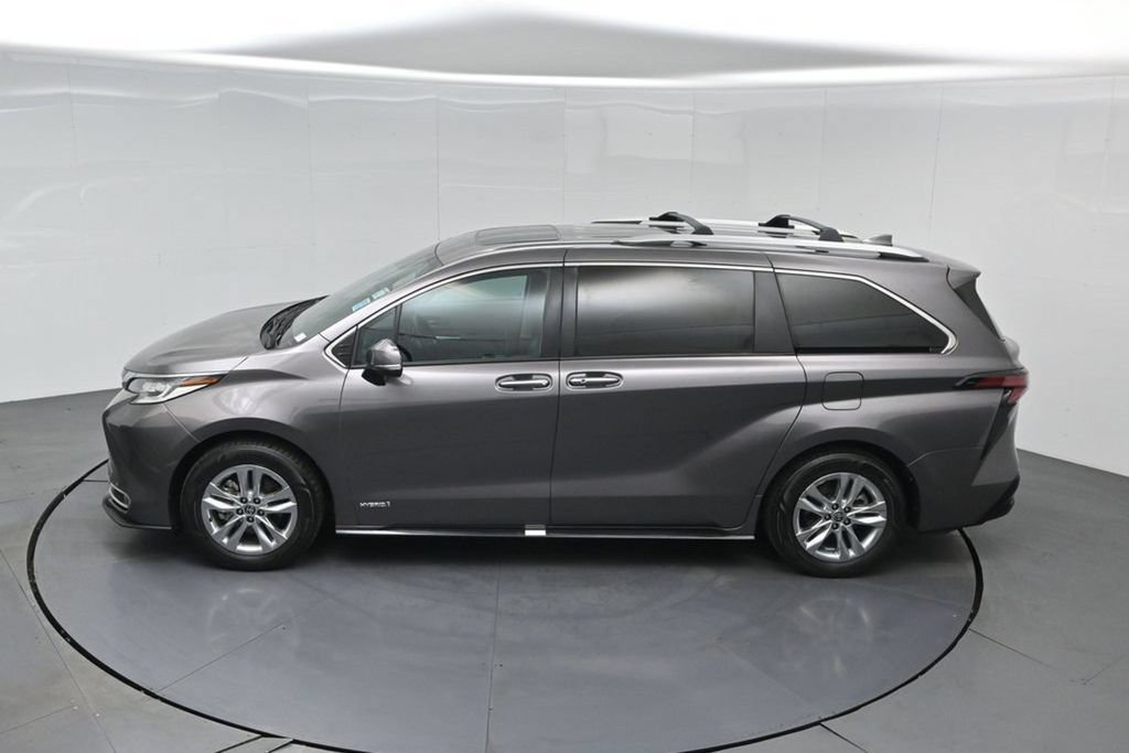 Used 2021 Toyota Sienna Limited FWD image 49
