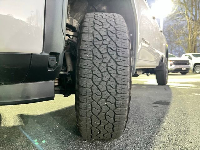 Used 2025 GMC Sierra 3500 AT4 AWD/4WD image 16