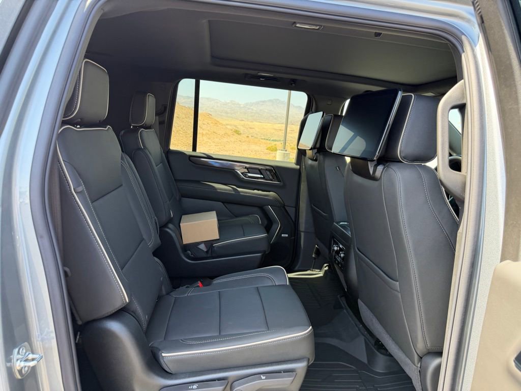 New 2026 GMC Yukon XL Elevation w/ Elevation Premium Package AWD/4WD image 16