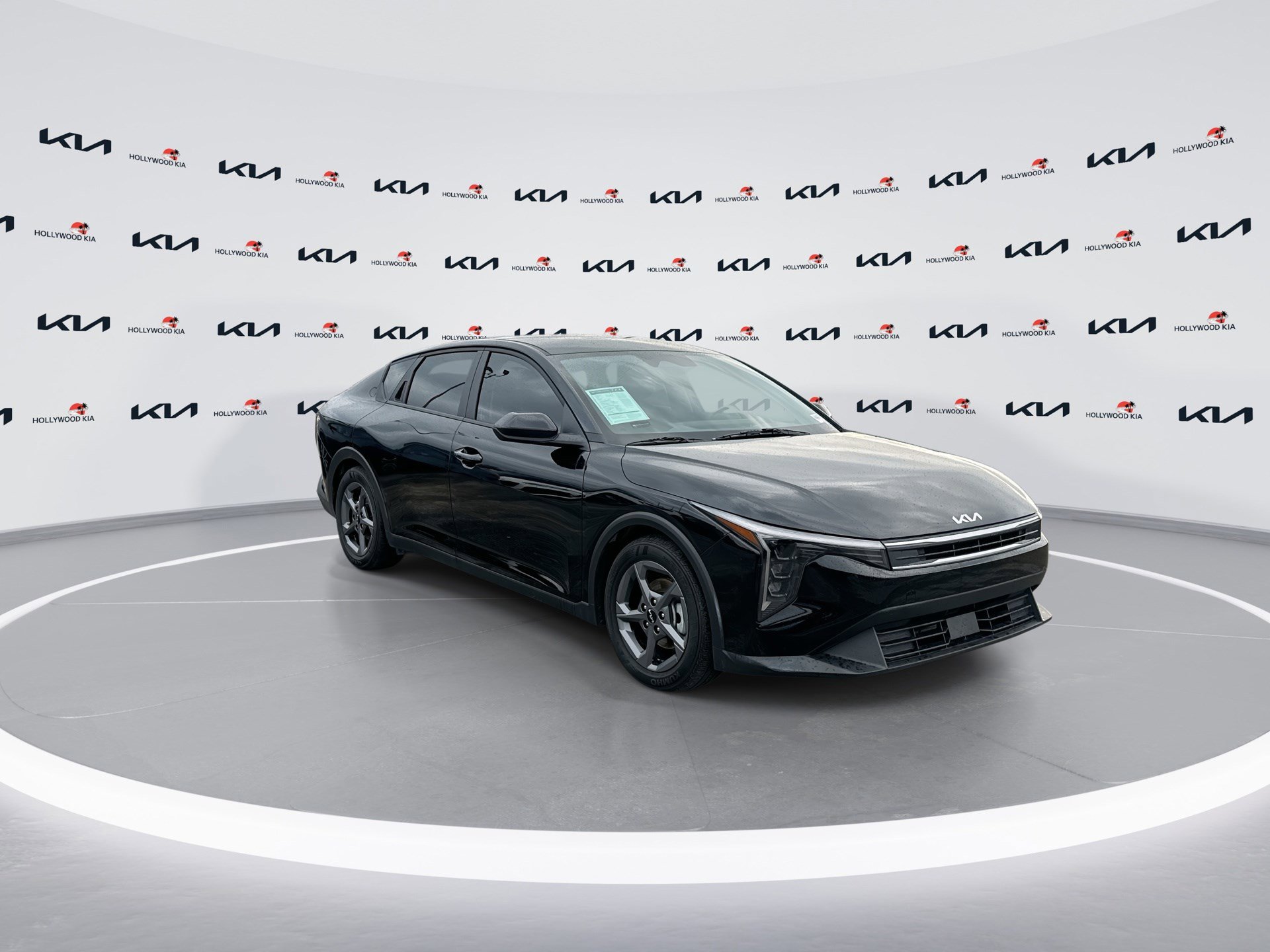 Certified 2025 Kia K4 LXS image 2