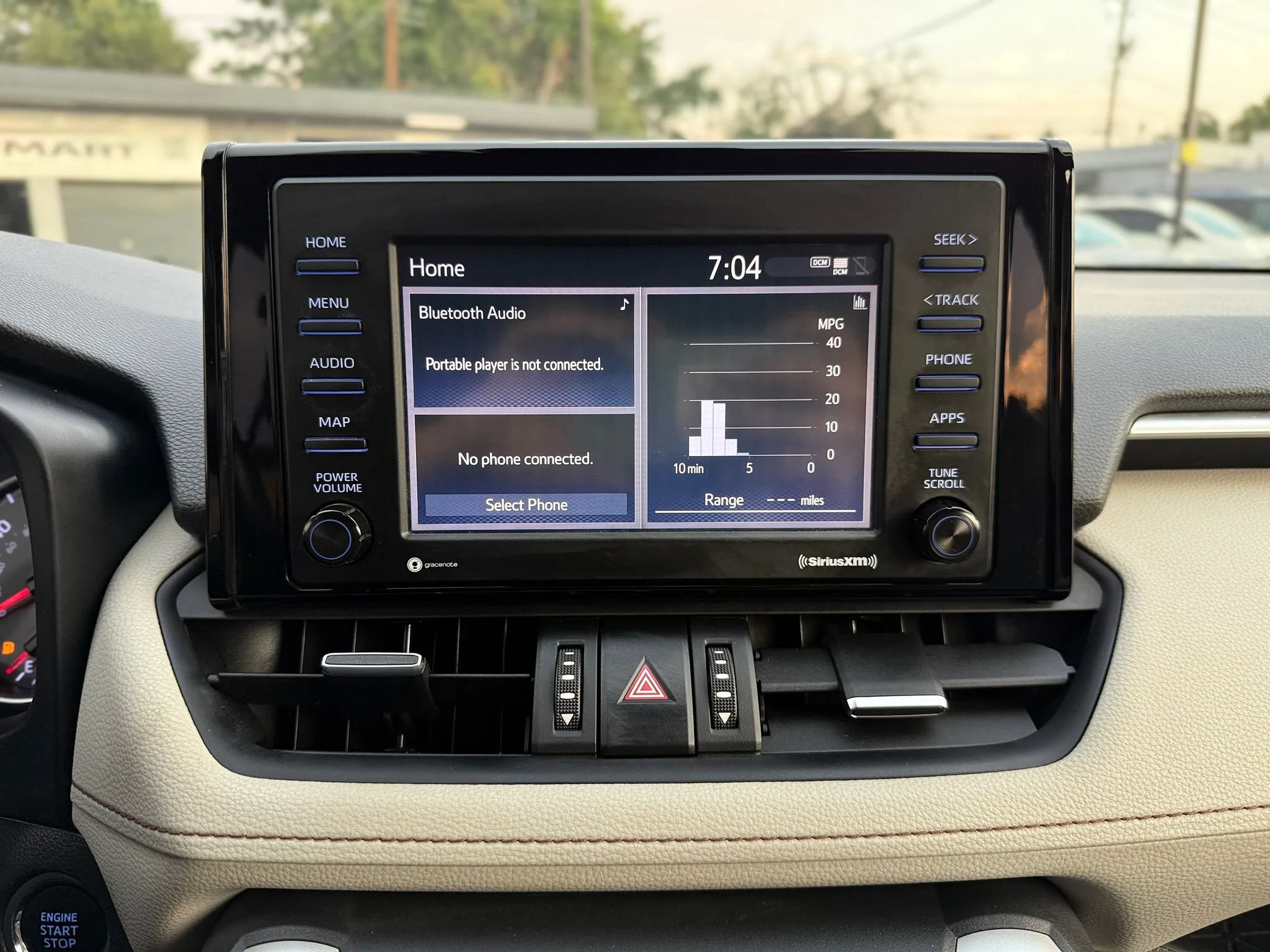 Used 2020 Toyota RAV4 XLE Premium AWD/4WD image 32