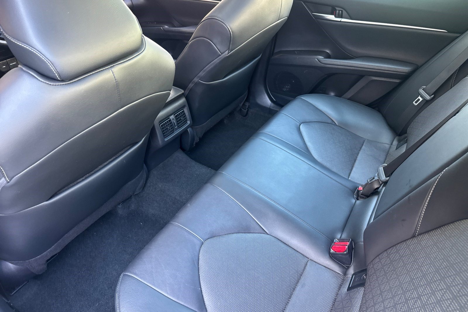 Used 2023 Toyota Camry XSE FWD image 25