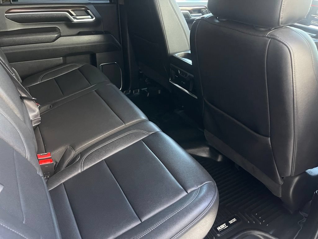 Used 2024 GMC Sierra 3500 SLT w/ SLT Premium Package RWD image 13