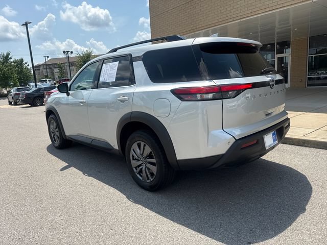 Used 2025 Nissan Pathfinder SV AWD/4WD image 2