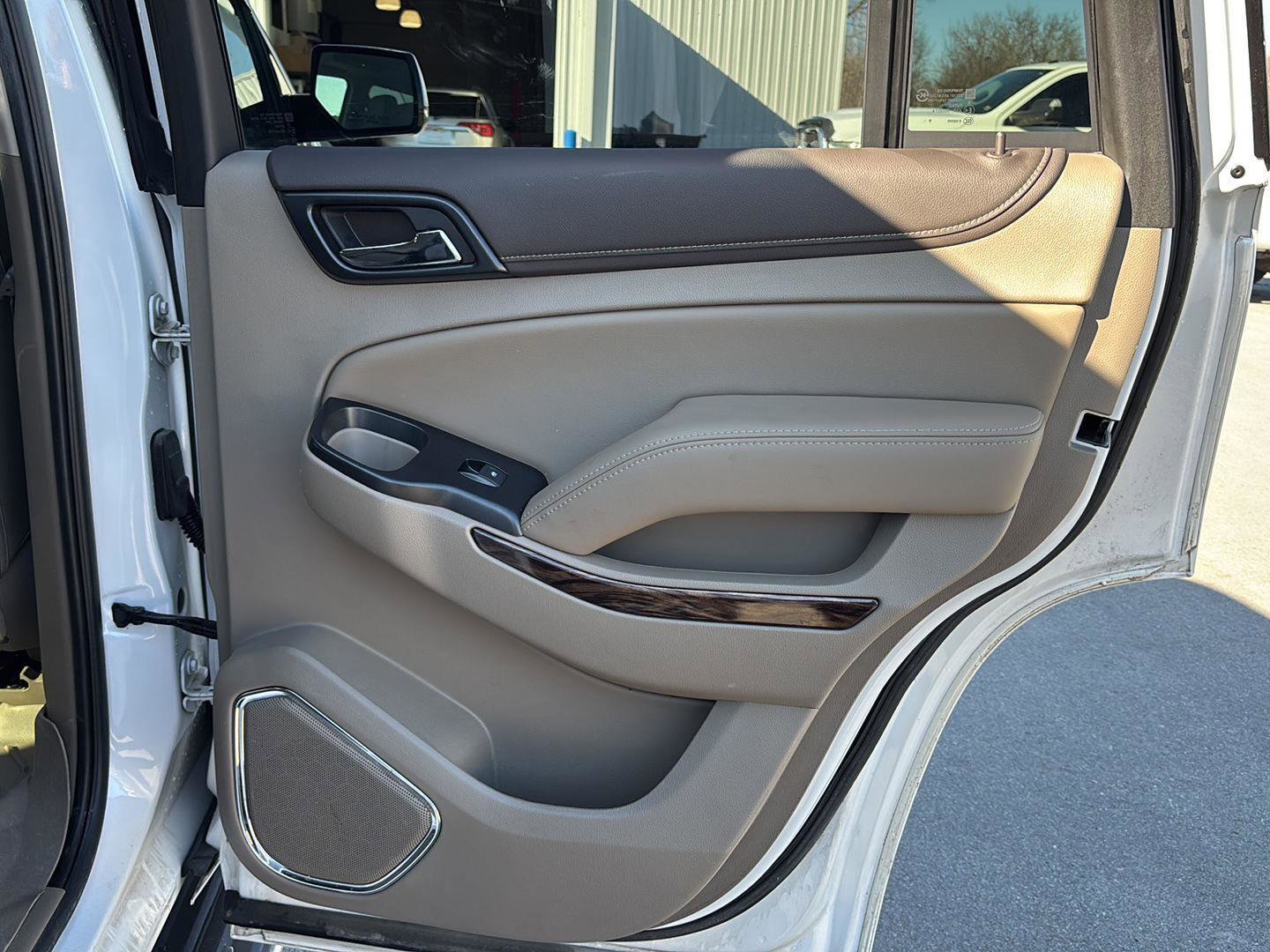 Used 2020 GMC Yukon SLT w/ Premium Edition image 22