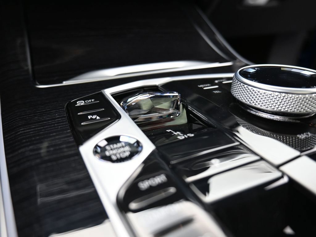 Used 2026 BMW X5 M60i image 16