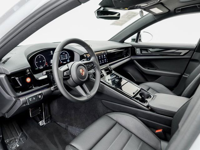 Certified 2025 Porsche Panamera 4 image 4