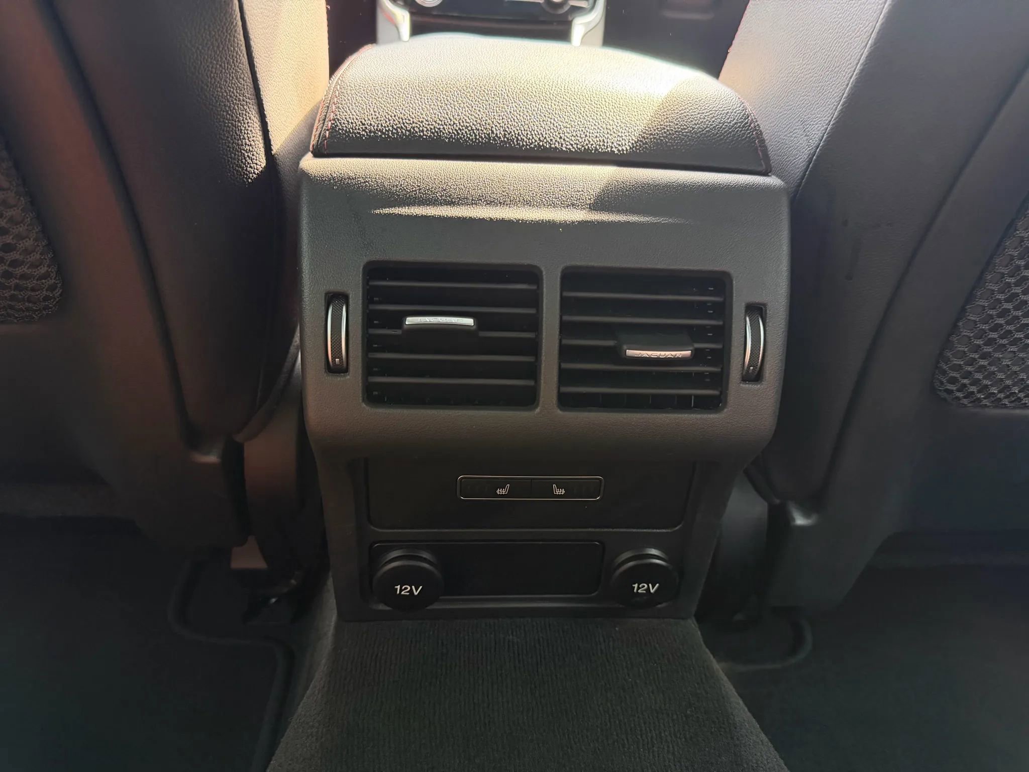 Used 2017 Jaguar XF R-Sport image 19