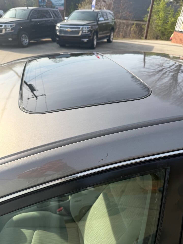 Used 2015 Nissan Sentra SV w/ Style Package image 10