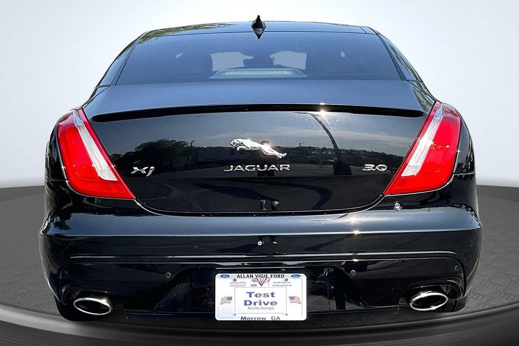 Used 2018 Jaguar XJ R-Sport RWD image 6