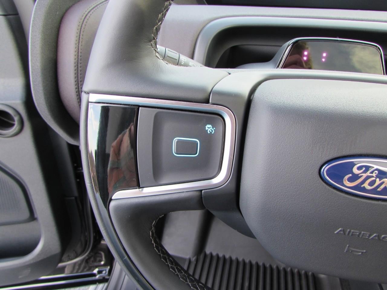 New 2025 Ford Expedition Platinum w/ Platinum Ultimate Package image 15