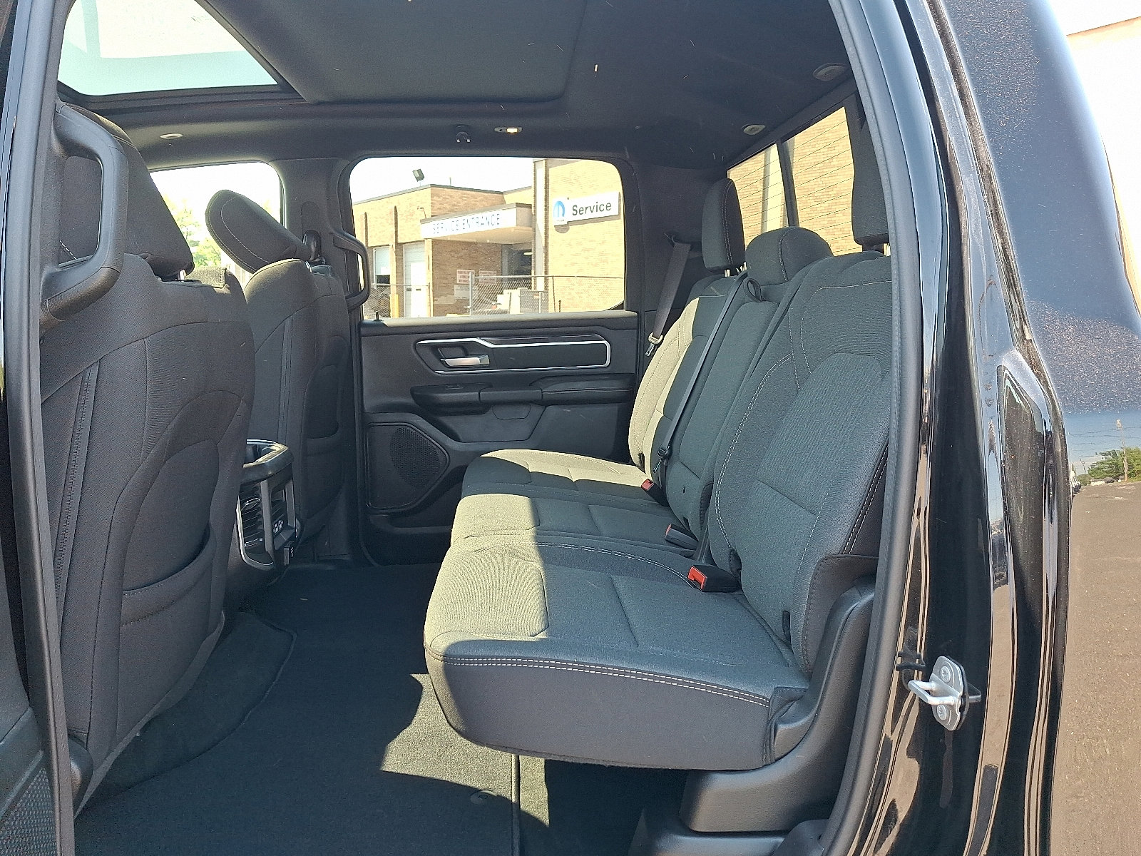 Certified 2022 RAM 1500 Big Horn AWD/4WD image 11
