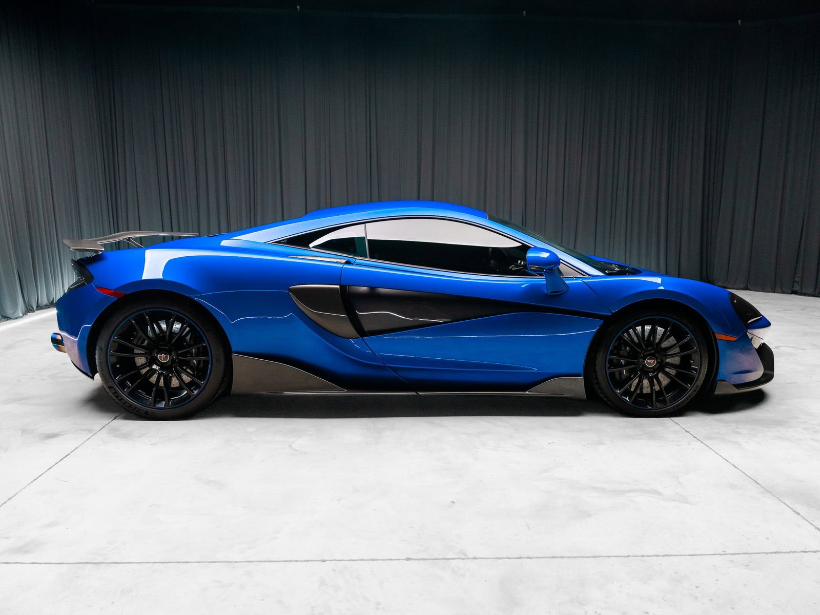 Used 2016 McLaren 570S Coupe RWD image 16