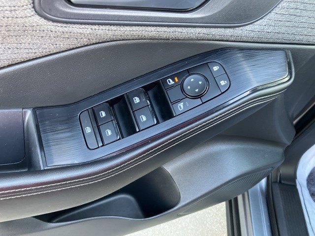 Used 2022 Nissan Rogue SV image 10