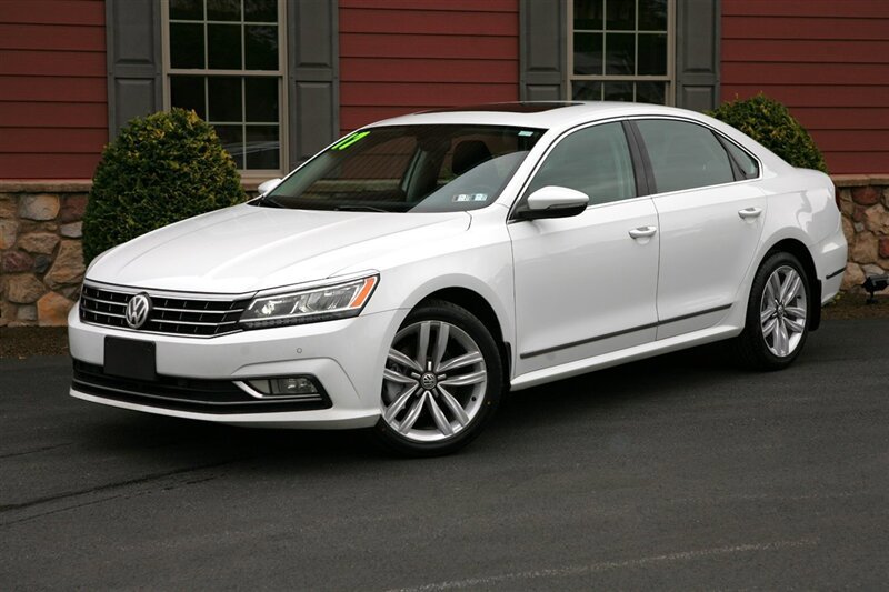 Used 2017 Volkswagen Passat 1.8T SE FWD image 1