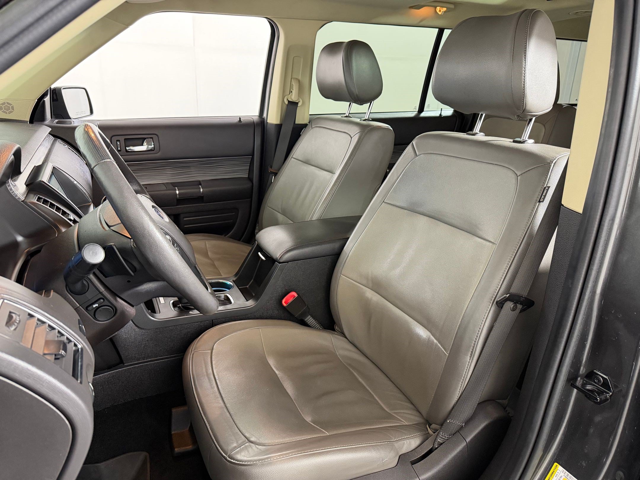 Used 2019 Ford Flex Limited w/ Equipment Group 303A AWD/4WD image 4