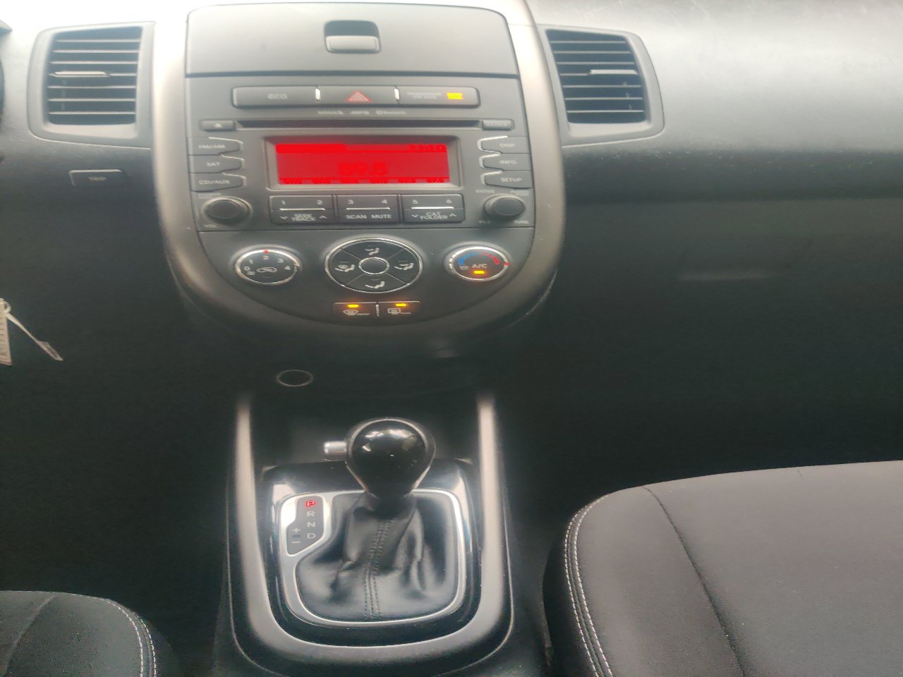 Used 2012 Kia Soul + image 11