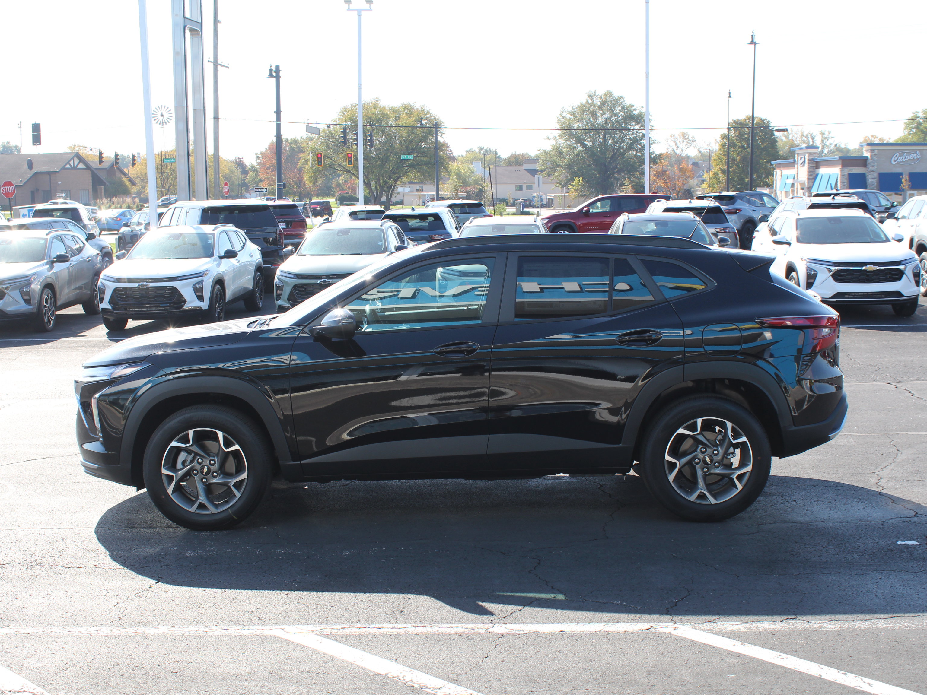 New 2026 Chevrolet Trax LT FWD image 8