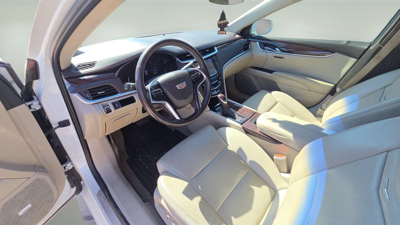 Used 2016 Cadillac XTS Luxury FWD image 26