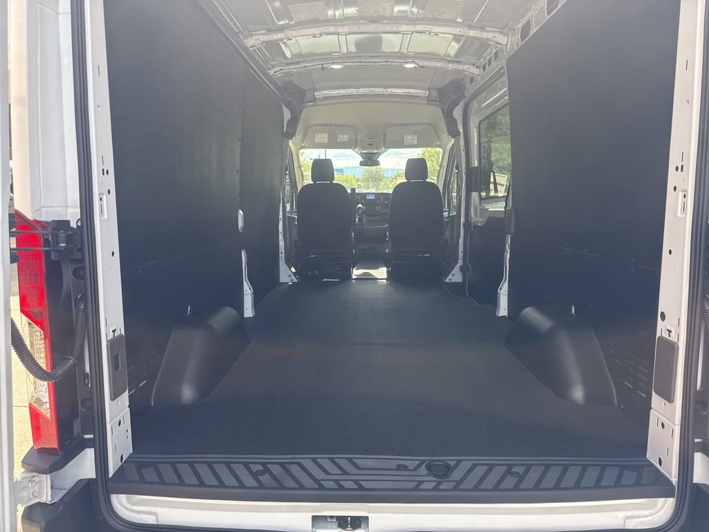 New 2025 Ford Transit 250 148 Medium Roof w/ Load Area Protection Package image 36