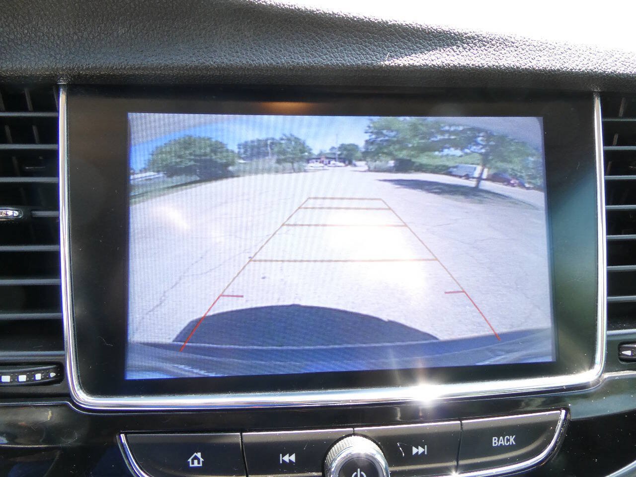 Used 2020 Buick Encore Preferred w/ Safety Package FWD image 19